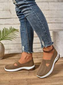 Women's Elegant Solid Color Casual Sneakers Are Suitable For All Seasons. The Comfortable Round Toe Design Is Fashionable, Breathable And Lightweight. The Soft Sole Is Fashionable And Elegant For Travel And Vacation. It Is Hand Washable, Has A Round Toe, And Is Comfortable In All Seasons. It Is The First Choice For Weddings, Travel, And Holiday Gifts. It Is A Must-Have For Daily Life. Suitable For Casual Occasions - 咖色 - 查看 5