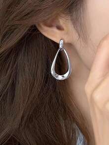 1 Pair Women's Fashion Versatile Teardrop Hollow Stud Earrings Valentine's Day Accessories - Silver - View 3