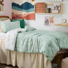 Queen Comforter Set - Sage Green Bed Set, 3 Pieces Cute Floral Bedding, 1 Soft Reversible Botanical Flowers Comforter And 2 Pillow Shams KF - A - View 3