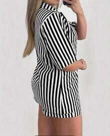 "Women's Brown And White Striped Set With Blazer And Shorts In Casual Chic Style" - 黑色 - 查看 2