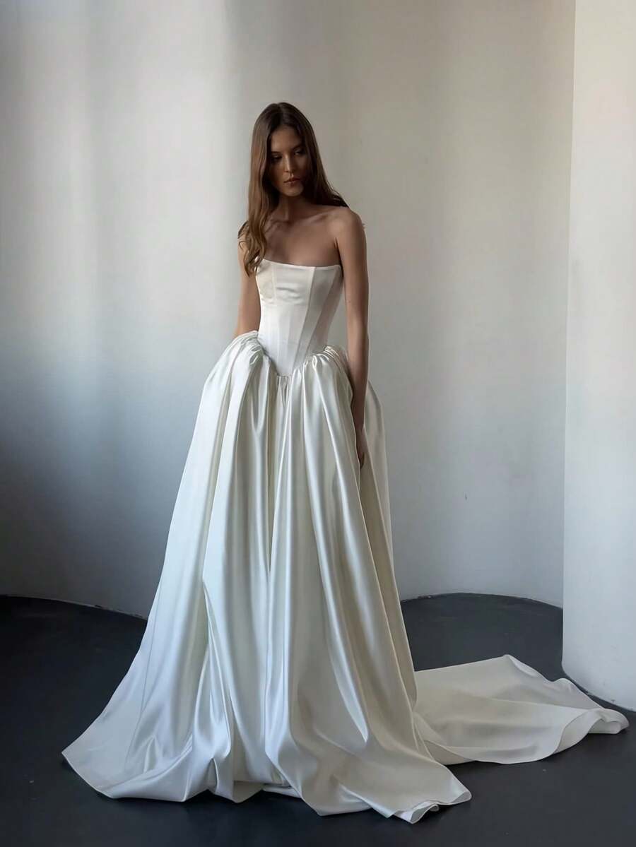 Corset Basque Waist Wedding Dress,Satin BAll Gown,Evening Party Dress Birthday Party Dress,Romantic Church Ceremony Wedding Dress,Suitable For Wedding,Dating,Party,Singles' Party,Vacation,Formal Occasions,Dinner Dress,Prom Dress,Homecoming Dress,Cocktail Party,Wedding Guest Dress,Graduation - 白色 - 查看 1