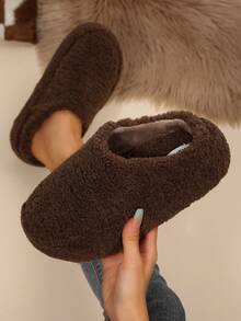 Chinelos Deslizantes Fofos para Mulheres, Chinelos Internos/Externos Planos Quentes Forrados de Pelúcia para Outono/Inverno