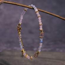 1 pieza Pulsera de piedra natural con inspiración en la dopamina, de moda y minimalista (cuarzo rosa y aguamarina con acentos metálicos). Presenta colores ricos, lo que la convierte en un accesorio ideal para mujeres. Esta pieza versátil es adecuada para usar durante las vacaciones o el ocio diario, y también sirve como un regalo perfecto para reuniones con amigos. Hecho de materiales naturales.