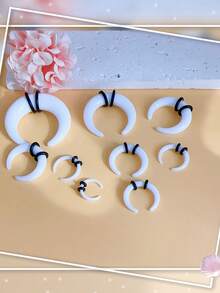 9pcs Boho Vintage Acrylic U-Shaped Horn Ear Plugs And Nose Rings Set - Colorful Geometric Design For Parties And Daily Wear, Cute Jewelr