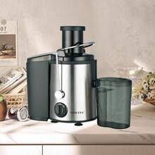 SOKANY 4000W 多功能离心式榨汁机。配备 3 英寸宽进料槽。800W 功率，两档速度设置，304 不锈钢材质。适用于家庭和餐厅榨汁，可分离各种水果和蔬菜的果渣。厨房必备电器。 - 日規A型插(100V) - 查看 7