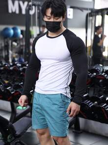 男士压缩长袖衫 - 圆领，弹力面料，适合户外、健身房、跑步、训练、运动服、健身等场合 - 黑與白 - 查看 2