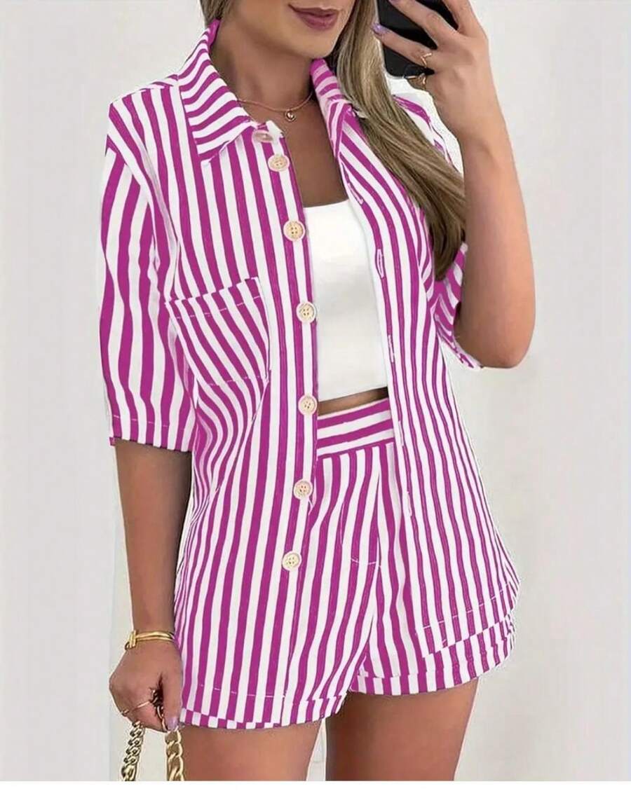"Conjunto Feminino Listrado Marrom e Branco com Blazer e Short Estilo Casual Chic"