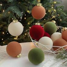 6 قطع زينة شجرة عيد الميلاد من المخمل - كرات بلاستيكية مغطاة بالنسيج، غير كهربائية، بدون ريش، مناسبة بشكل عام لديكورات العطلات