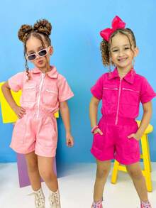 Kit 2 Macacao Infantil Menina Blogueirinha Jardineira Jeans Juvenil Shorts Zíper Moda Casual - Rosa chiclete - Visão 2