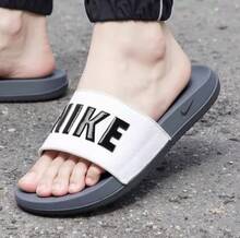 Nike 男鞋OFFCOURT SLIDE運動休閒拖鞋 - 黑與白 - 查看 1