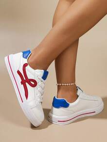 Scarpe sportive casual da donna con suola morbida, confortevoli e versatili, traspiranti, con blocchi di colore e lacci, scarpe da ginnastica con suola spessa per attività all'aperto, scarpe casual bianche di moda