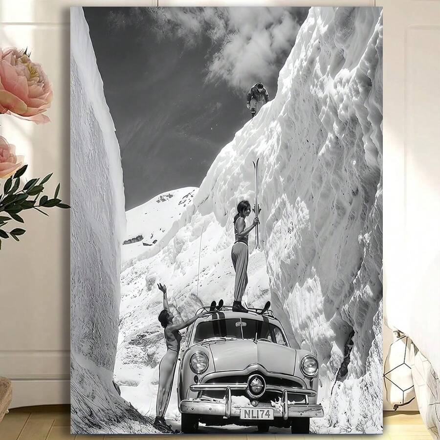 Framed 1PC Vintage Snow Canyon Photo Women & Classic Car In Ski ScenePoster Retro Black-&-White Skiing Wall Art, Winter Adventure Ski Resort Decor, Apres Ski, Cabin Lodge Gifts For Ski Lovers Creative Wall Art Canvas Painting High-Quality Print, Waterproof, Fade-Resistant, 2D Perfect Gift For Him/Her, Enthusiasts, Ideal For Seasonal Decor, Event Supplies - 框架 - 查看 1