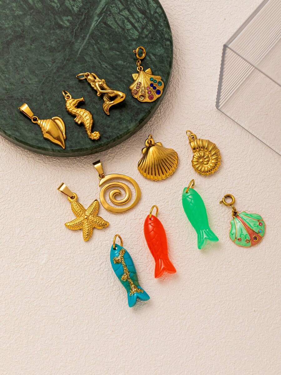 1pc Fashionable And Exquisite Hot Selling Marine Life Series Sea Star Seahorse Small Fish Shell Mermaid Scallop Pendant, Plated 18K Gold, DIY Jewelry Accessories, Necklace, Bracelet, Keychain, Easy To Match, Can Be Worn As An Exquisite Pendant To Show Charm, And Can Be Given As A Gift To Wives, Mothers, And Girlfriends. Ladies' Jewelry.