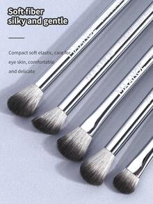 MAANGE Set de 2 piezas/13 piezas/15 piezas de brochas de maquillaje profesionales de cerdas suaves de aluminio. Kit de brochas de maquillaje portátil para viajes que incluye brocha de base, brocha de polvos, brocha de rubor, brocha de corrector, brocha de contorno, brocha de nariz, brocha de sombra de ojos, brocha de cejas, brocha de detalle, brocha de pestañas, brocha difuminadora, fibras suaves, amigable con la piel, apto para uso doméstico y viajes, accesorio de maquillaje ideal como regalo para amigas, mujeres y niñas. - Plateado - Ver 11