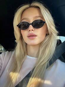 1pc Retro Hip Hop Small Oval Frame Fashion Glasses For Women, Minimalist & Versatile Fashion Eyewear - Black Frame Gray Film - View 3