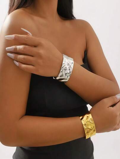 Vintage Style Stainless Steel Wide Cuff Bracelet For Women, Exaggerated Open Design, Fashionable Wrinkled Surface, Ideal For Daily Wear & Gift-Giving, Fits All Seasons, Perfect For Mardi Gras Day