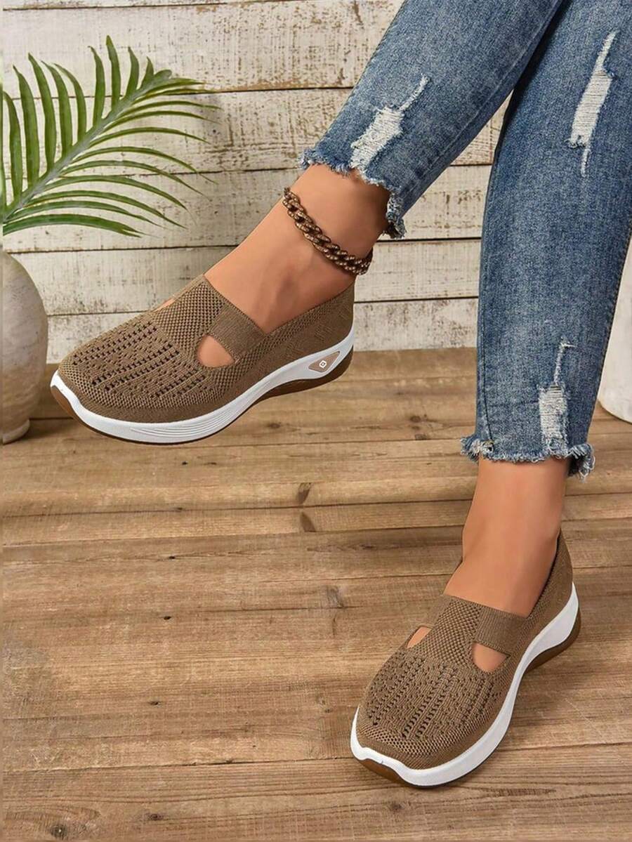 Women's Elegant Solid Color Casual Sneakers Are Suitable For All Seasons. The Comfortable Round Toe Design Is Fashionable, Breathable And Lightweight. The Soft Sole Is Fashionable And Elegant For Travel And Vacation. It Is Hand Washable, Has A Round Toe, And Is Comfortable In All Seasons. It Is The First Choice For Weddings, Travel, And Holiday Gifts. It Is A Must-Have For Daily Life. Suitable For Casual Occasions - 咖色 - 查看 1