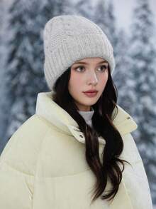 1pc Women's Fashion Simple Thick Warm Knit Hat, Winter New Warm Windproof Ear Protection Knitted Cap, Versatile Large Circumference Beanie, Outdoor Breathable, Washable, Excellent Warmth, Suitable For Autumn/Winter Daily Wear, Walking, Shopping