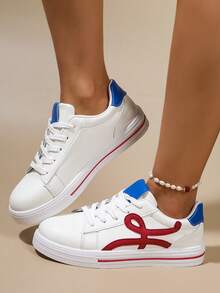 Scarpe sportive casual da donna con suola morbida, confortevoli e versatili, traspiranti, con blocchi di colore e lacci, scarpe da ginnastica con suola spessa per attività all'aperto, scarpe casual bianche di moda