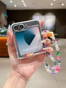 1 pieza Funda de teléfono plegable de material PC con elemento de oso de fresa simple y elegante, emparejada con una pulsera del mismo color, puede proteger y evitar caídas: Galaxy Z Flip 3/Z Flip 4/Z Flip 5/Z Flip 6/Z /OPPO Find N3 Flip/Razr 50 Ultra/Razr 60 Ultra/Larazar 60/Razr 50/ MIX Flip/Galaxy Z Flip7 FE