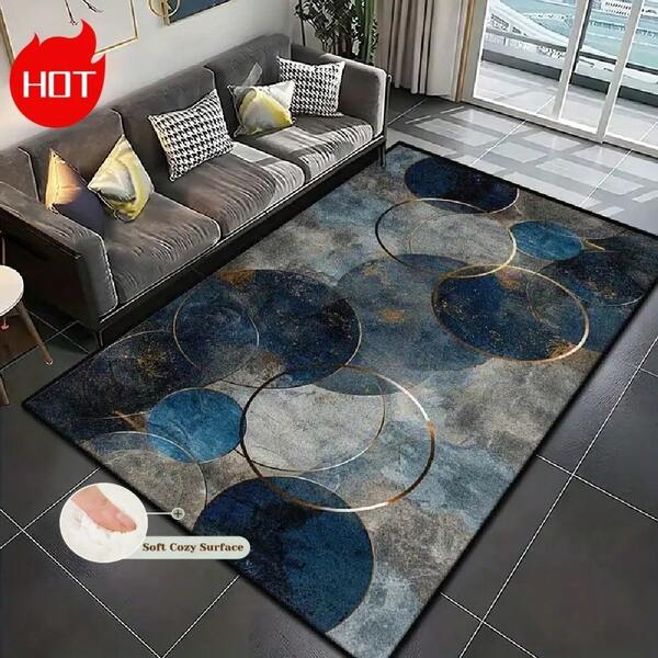 Ein großer Teppich in einer blau-grauen Samt-Version, mit dem Premium-Modell, das aus hochdichtem, verstärktem Material besteht. Verziert mit personalisierten geometrischen Mustern, passt dieser luxuriöse Teppich perfekt zu verschiedenen Wohnstilen. Für einfache Pflege mit maschinenwaschbaren Eigenschaften konzipiert, verwendet er hochdichtes Material und hat eine rutschfeste körnige Rückseite, um ein Ausbleichen effektiv zu verhindern. Weihnachtsdekoration Küchenteppich