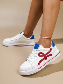 Scarpe sportive casual da donna con suola morbida, confortevoli e versatili, traspiranti, con blocchi di colore e lacci, scarpe da ginnastica con suola spessa per attività all'aperto, scarpe casual bianche di moda