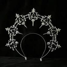 1 件镀金哥特式皇冠头带 - 锌合金童话光环发箍 - 闪亮水晶装饰派对头饰，适合婚礼、订婚、摄影、角色扮演和生日庆祝