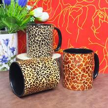 1 chiếc cốc cà phê/ly gốm in hình động vật, dung tích: Xấp xỉ 11 oz, cốc nước đa năng, họa tiết da báo, họa tiết da rắn, món quà lý tưởng cho Giáng sinh, Ngày lễ Thánh Patrick, Lễ Phục sinh, Ngày lễ tình nhân, Ngày của cha và Ngày của mẹ khi trở lại trường - Đen và trắng - Xem 6