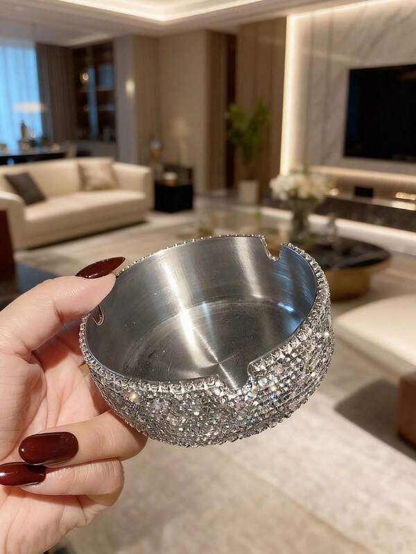 1pc Creative Rhinestone Crystal Ashtray, Embedded With Shiny Crystals - Suitable For Luxury Gifts, Party Decorations Or Personal Use, Gift Item | Crystal Decorated Cigarette Box | Durable Structure, Cigarette Accessory Desktop Decor Office
