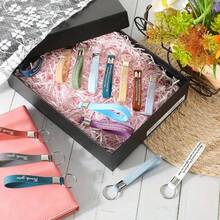 [Set de 30 llaveros inspiradores] Set de 30 llaveros de silicona inspiradores - Citas de aprecio a los empleados y motivación de equipo - Anillos de llaves de plástico y metal para regalos a compañeros de trabajo y personal; Citas de energía positiva como "Suficientemente bueno", "Fuerte, hermoso, amado y apreciado" - Colores suaves (rosa, azul, verde, morado, naranja)