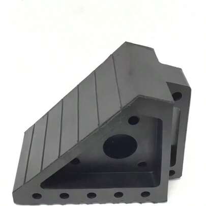 TRTY Topes de rueda negros de alta resistencia, fabricados de goma duradera, diseñados para el estacionamiento de vehículos industriales. Cuentan con bases antideslizantes para uso en exteriores e interiores, ideales para estabilizar automóviles, vehículos todoterreno, camiones, remolques y equipos. También adecuados como regalos para el Día del Padre, Halloween y Navidad.