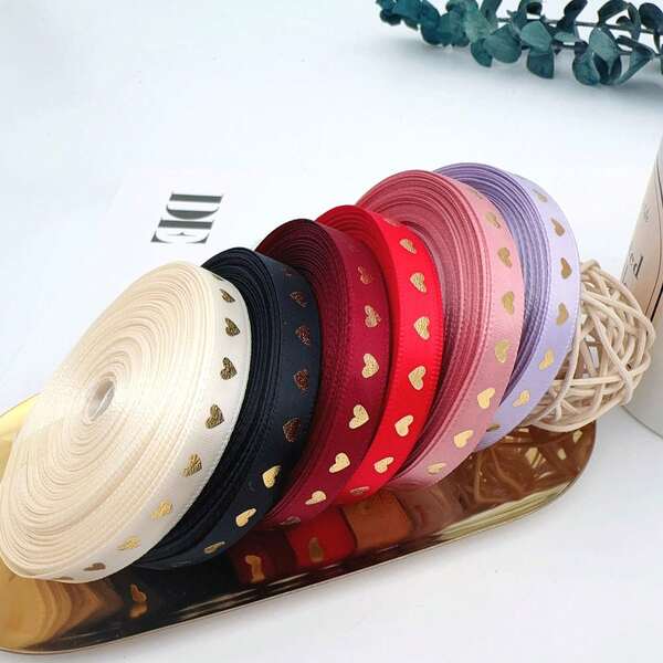 1 rouleau de 5 mètres * 1 yard de ruban en polyester de haute qualité en forme de cœur doré, pour l'emballage de cadeaux, la décoration de fête, la décoration maison DIY, convient pour Noël, Thanksgiving, Nouvel An, Saint-Valentin, etc.