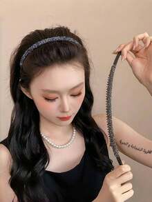 1/4 bucăți de bandă de păr multifuncțională cu diamant colorat pentru femei, bandă de păr cu stras strălucitor la modă, bandă de păr antiderapantă cu dinți, bandă de păr pentru mască facială de machiaj feminin, stras încrustat cu margine largă retro elegant negru, bandă de păr strălucitoare cu ornamente de păr antiderapante cu dinți, potrivită pentru spălarea și machiajul zilnic al feței pentru femei și fete, haine de navetă, sezonul de întoarcere la școală, haine de sezon, petreceri etc.