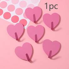 3 piezas Ganchos decorativos de pared en forma de corazón rosa. No se necesita perforación. Perfecto para la decoración de la habitación de una niña. Estilo minimalista. Se puede usar para colgar llaves, abrigos, toallas, sombreros, joyas, paraguas, etc. Adecuado para la sala de estar, dormitorio, oficina, decoración del hogar, decoración de la habitación, decoración de pared, regalo de cumpleaños/graduación.