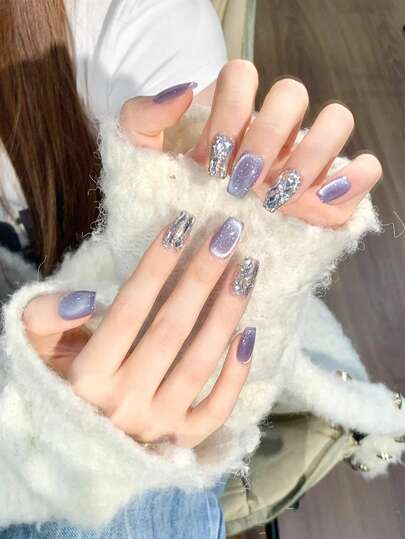 10 pezzi Unghie finte a gatto con punta francese viola quadrata, motivo a strisce geometriche 3D alla moda con brillantini, unghie acriliche riutilizzabili, con 24 pezzi di linguette in gel e una mini lima inclusi
