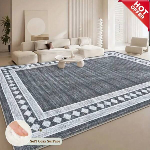 Ein großer, modern-minimalistischer grauer Dufu-Samt-Teppich, mit der Premium-Version aus hochdichtem, verstärktem Material gefertigt. Verziert mit personalisierten geometrischen Mustern, ergänzt dieser luxuriöse Teppich nahtlos verschiedene Einrichtungsstile. Mit maschinenwaschbarem Design für einfache Pflege.