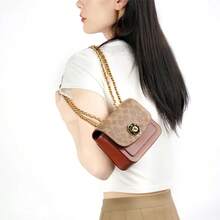 Coach Madison 16 Camellia Twist-Lock Signature Logo Colore a blocchi Mini Tote Spalla Borsa a Tracolla C0829-B4NQ4