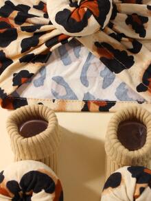 1 件豹纹婴儿帽 + 1 对防滑婴儿腿套套装，适合日常使用 - 彩色 - 查看 6