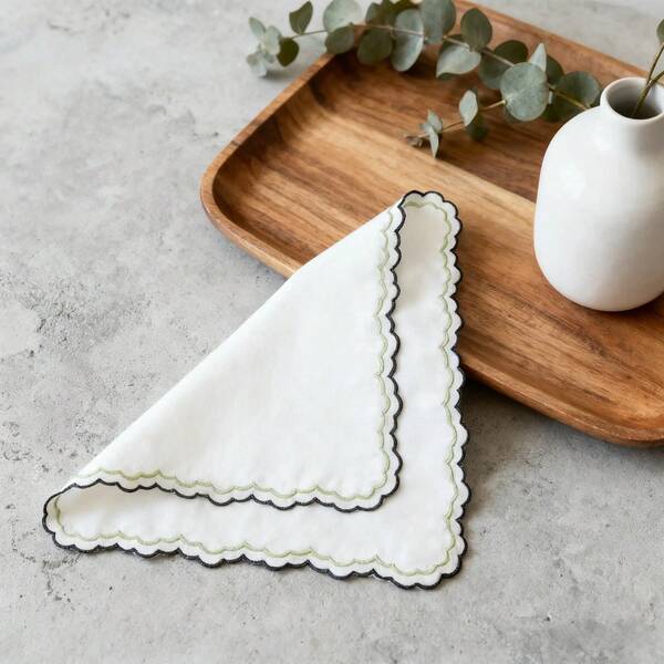4 Pieces Small Wavy Edge Embroidered Napkins Cloth 38*38cm/15*15inch Camping Trips Charity Galas Food Truck Gatherings Beach Picnics Holiday Feast Pastry Display Table ​​Award Ceremonies​​ Family Or Dinner Parties Office Lunches Casual Home Use