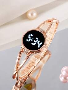 Reloj de pulsera digital de lujo con pantalla táctil LED, brazalete con diamantes de imitación para mujeres y niñas - Oro rosa - Ver 3