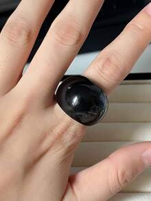 1 buc Inel Retro din Rășină pentru Femei, Inel Asimetric Solid Transparent Multicolor cu Gradient, Inel Personalizat Exagerat Elegant Asimetric Geometric Negru Alb Maro Culoare Mov, Potrivit pentru Purtare Zilnică, Adunări, Întâlniri, Petreceri, Un Inel Cadou Minunat pentru Femei de Sărbători, Aniversări