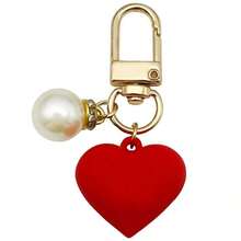 Street 1pc Creative & Fashionable Rose Faux Pearl Heart Shaped Keychain With Minimalist Resin Heart Keychain Pendant For Valentine'S Day Gift, Boyfriend Gift, Friend'S Birthday Gift Car Accessories Bag Charm School Faux Pearl Bag Accessories Lanyards With Id Holder Car Accessories Bag Charms - 紅色 - 查看 10