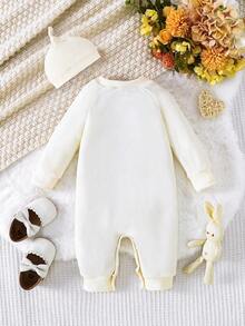 Baby Boy Waffle Knit "Grandma Loves Me" Letter Print Jumpsuit & Hat 2-Piece Set - Beige - View 2