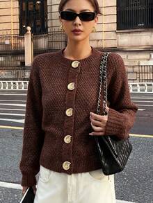 Einfarbiger gerippter Knopf-Glanzgarn-Muschelknopf-Cardigan, Partytragen