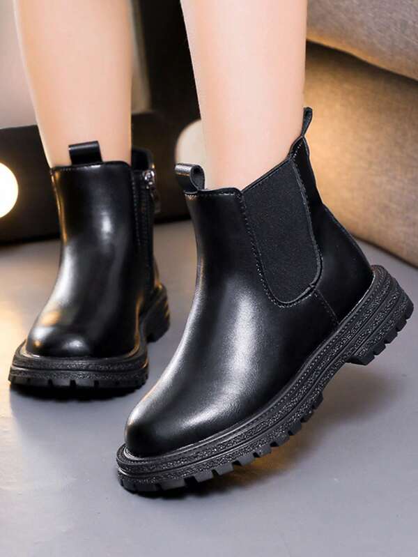 1 par de botas cortas de puntera redonda llana para niños, botas unisex, botas planas con cremallera lateral para niñas, zapatos de moda pequeños, botas casuales versátiles para niños, botas cortas planas cómodas adecuadas para otoño/invierno (el tamaño es pequeño)