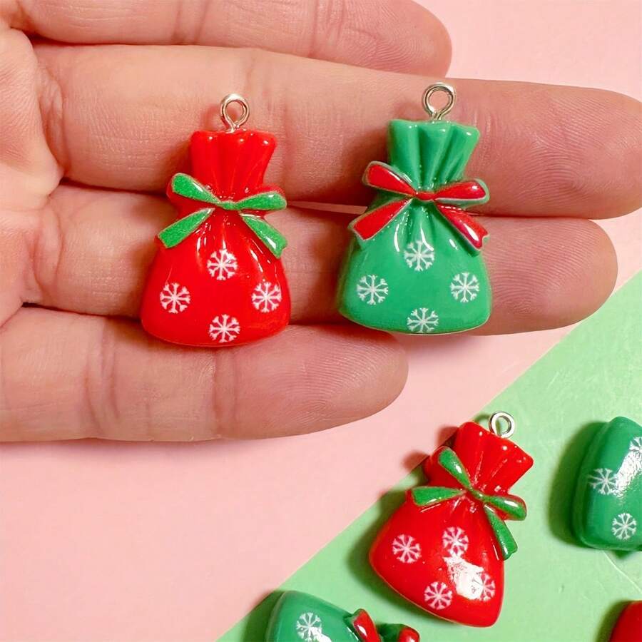 10 Stücke Weihnachtsgeschenktüten, Harz-Anhänger-Anhänger, Weihnachtliche dekorative Hängeornamente, DIY Schmuckherstellung, kreative Halskette, Ohrringe, Armband, Schlüsselanhänger, Taschenzubehör, Feiertags-Dekoration