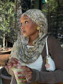 1pc Women Hijab Bohemian Style Watercolor Print Headscarf, Sun-Protection Scarf, Elegant Multi-Purpose Shawl For Everyday Use Headband For Abaya - Yellow Green - View 2