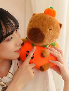 1 szt. pluszowa lalka z popcornem, frytkami i kapibarą, prezent świąteczny dla przyjaciół, prezent z kapibarą na zakończenie studiów doktoranckich, lalka z kapibarą w formie ciasta i deseru, dekoracja z dyni i nietoperza na Halloween