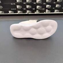 Under Armour Runplay 男士舒适柔软弹性透气轻便运动鞋，健身训练跑步鞋，一脚蹬款式，建议选购大一码。 - 白色 - 查看 10
