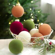 6 قطع زينة شجرة عيد الميلاد من المخمل - كرات بلاستيكية مغطاة بالنسيج، غير كهربائية، بدون ريش، مناسبة بشكل عام لديكورات العطلات